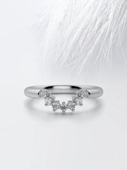 Round Cut Moissanite Curved Diamond Wedding Band in White Gold Mapple Gems